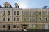 Coy Apartments Leoben - Stay Comfortable, Work Smart Hotels in der Nähe von Pestsäule (Hl. Dreifaltigkeit) Leoben
