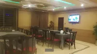 Al Hamrah Hotel