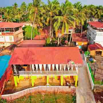 Mariners Bay Beach Resort Hotel Exterior