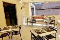 Etnea Style Catania Luxury Rooms - Aamiainen