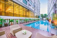 Mida Hotel Ngamwongwan - Pools