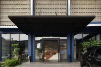 Cove W Suites Hotels in Cawang