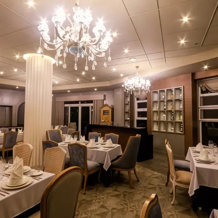 Hotel Carlito Tagaytay