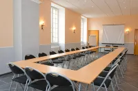 Queen Serenity Hotel Hotels in Missillac