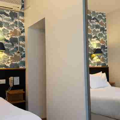 Logis Hôtel Restaurant Grand Hôtel de Lyon Rooms