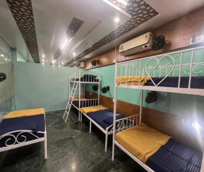Backpackers hostel Hotels near Kamarali Durvesh Dargah (Khed Shivapur Dargah)