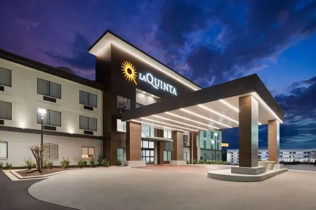 La Quinta Inn & Suites by Wyndham Meridian Отели рядом с Аэропорт Меридиан