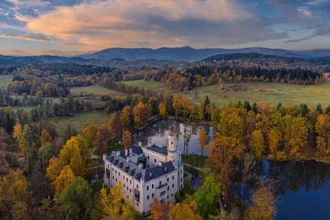 Zamek Karpniki Schloss Fischbach