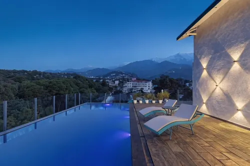 Infinitea Centric Dharamshala Hotels in Кангра