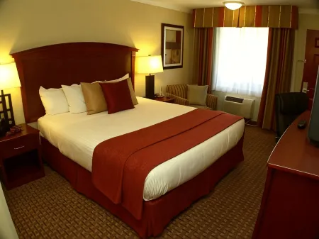 Quality Inn & Suites Santa Cruz Mountains Отели в г. Фелтон