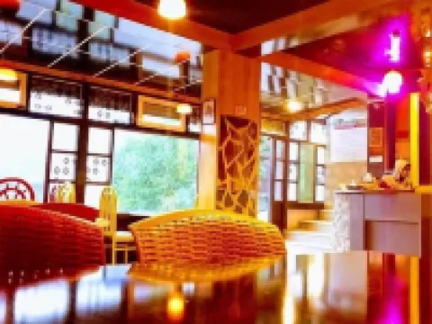 Hotel Blue Moon Karimabad ギルギットのホテル