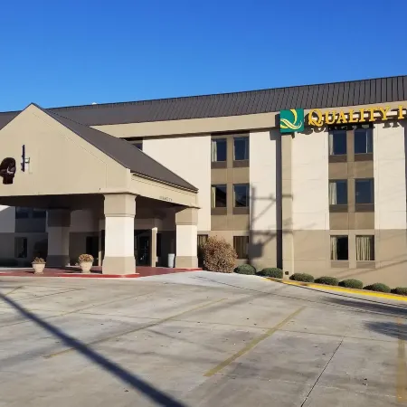 Quality Inn & Suites Quincy - Downtown