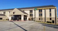 Quality Inn & Suites Quincy - Downtown Hotels in Quincy