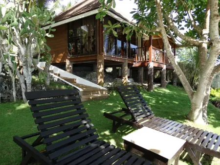 Anda White Beach Resort