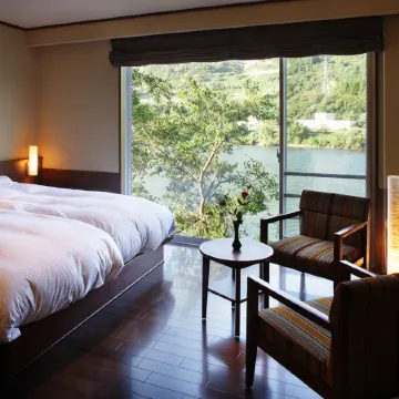 咲花温泉 翠玉の湯 佐取館