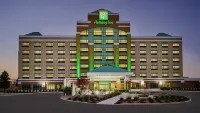 Holiday Inn & Suites Oakville @ Bronte