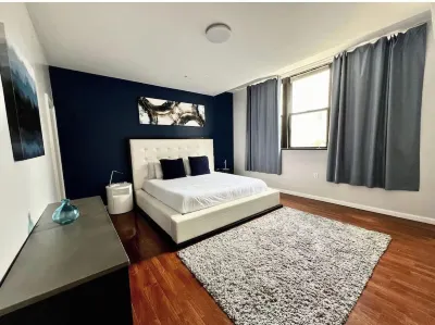 Escape to 2bd Apt with great Location! Hotels in 