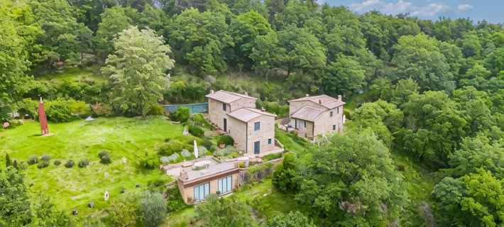 La Casa Nel Bosco d'Arte- Greve in Chianti, Holiday House with Private Garden Hotels in Greve in Chianti