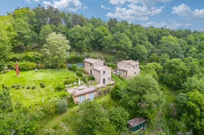 La Casa Nel Bosco D'arte- Greve in Chianti, holiday house with private garden