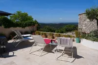 Les terrasses de Ventabren Hotels in Eguilles