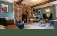 Waltons Close Hotels in Dacre