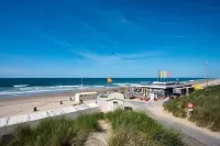 Central in Domburg: nice and cozy holiday home with free  parking space