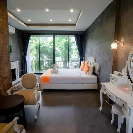 THE AIYARARIN RESORT
