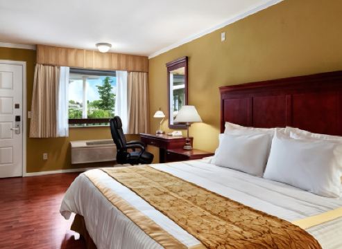 Quality Inn & Suites Fife Seattle