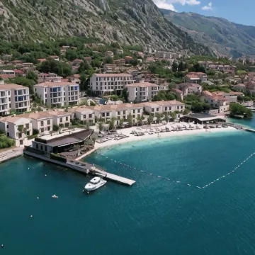 Huma Kotor Bay Hotel and Villas Отели в г. Котор