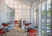 Hôtel Causse Comtal Rodez, the Originals Relais