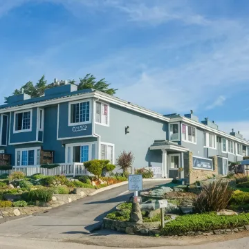 Sand Pebbles Inn