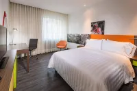 Hampton Inn by Hilton Cali - 3-Star