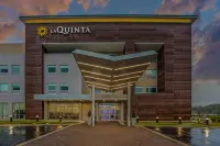 La Quinta Inn & Suites by Wyndham Miramar Beach-Destin Hotels near Leeward Key - Seas the View 602