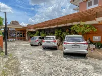 Hotel Maerakatja Jogjakarta - parkir