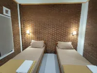 Genthong Homestay