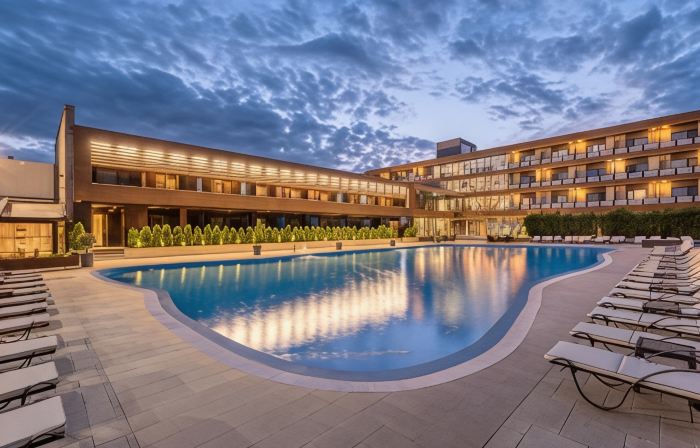 Sky Blue Hotel & Spa