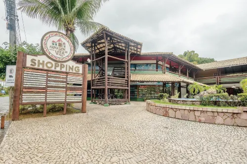 Apt Just Steps From the Beach and Tamar Project CVI