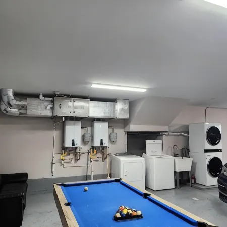 8-BR, 8-Bath Home: Your Perfect Staycation near SF
