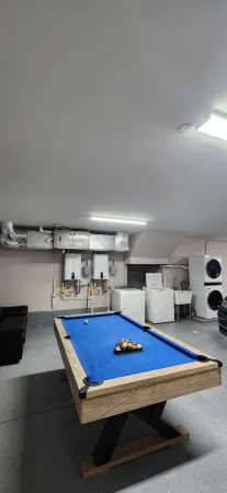 8-BR, 8-Bath Home: Your Perfect Staycation near SF