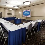 Hampton Inn & Suites by Hilton Montreal-Dorval 베-듀흐페 호텔