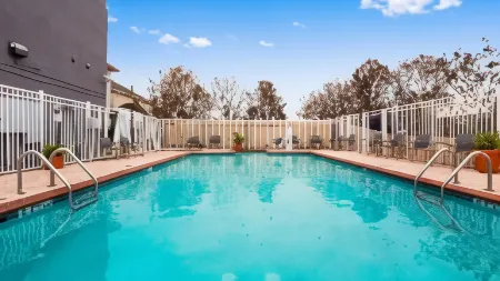 Best Western Plus DeRidder Inn  Suites Отели в г. Дериддер