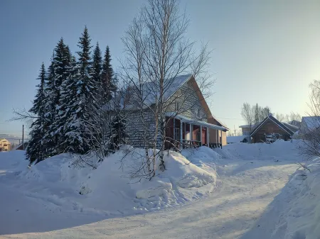Kyizyil-Kotyok Chastnii Dom Отели в г. Шерегеш