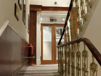 Garden View Hotel Hotels near Kensington