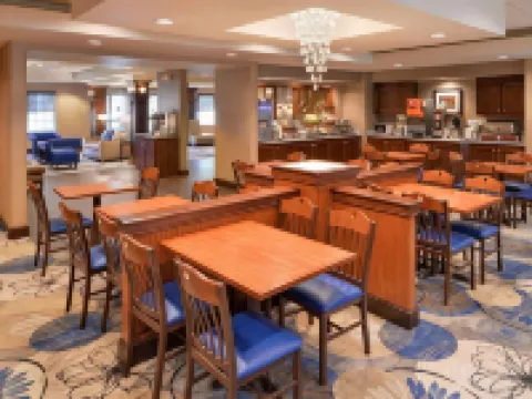 コンフォート イン & スイーツ ドーバー ポーツマス ドーバーのホテル