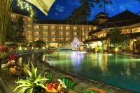 Prime Plaza Hotel Purwakarta - parking