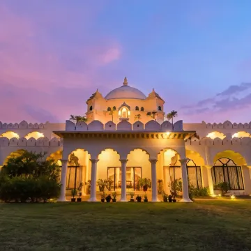 Gulaab Niwaas Palace