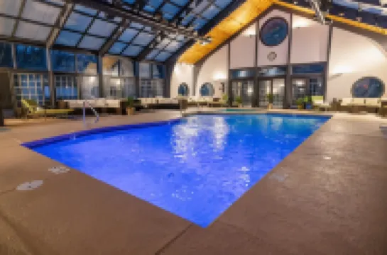 Chateau Merrimack Resort & Spa