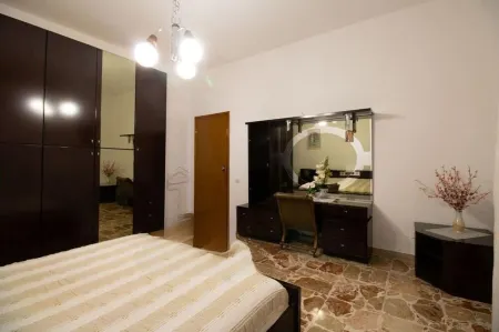 2-bedroom apartment in classical Tuscan style