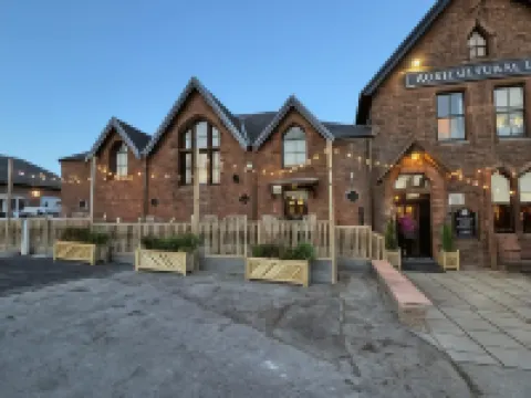 Agricultural Inn Hotels near Penrith Castle