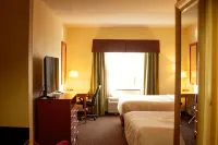 University Hotel & Suites Shippensburg, Trademark by Wyndham